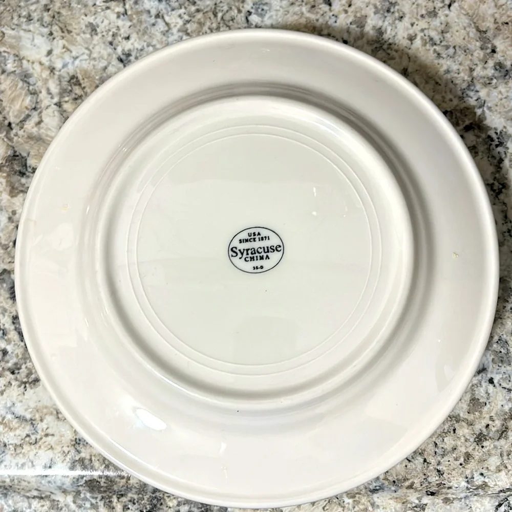 Vintage Syracuse China plates ( 4 )